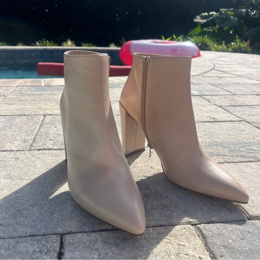 Stuart Weitzman Nude Heeled Boots size 10 - Picture 4 of 16